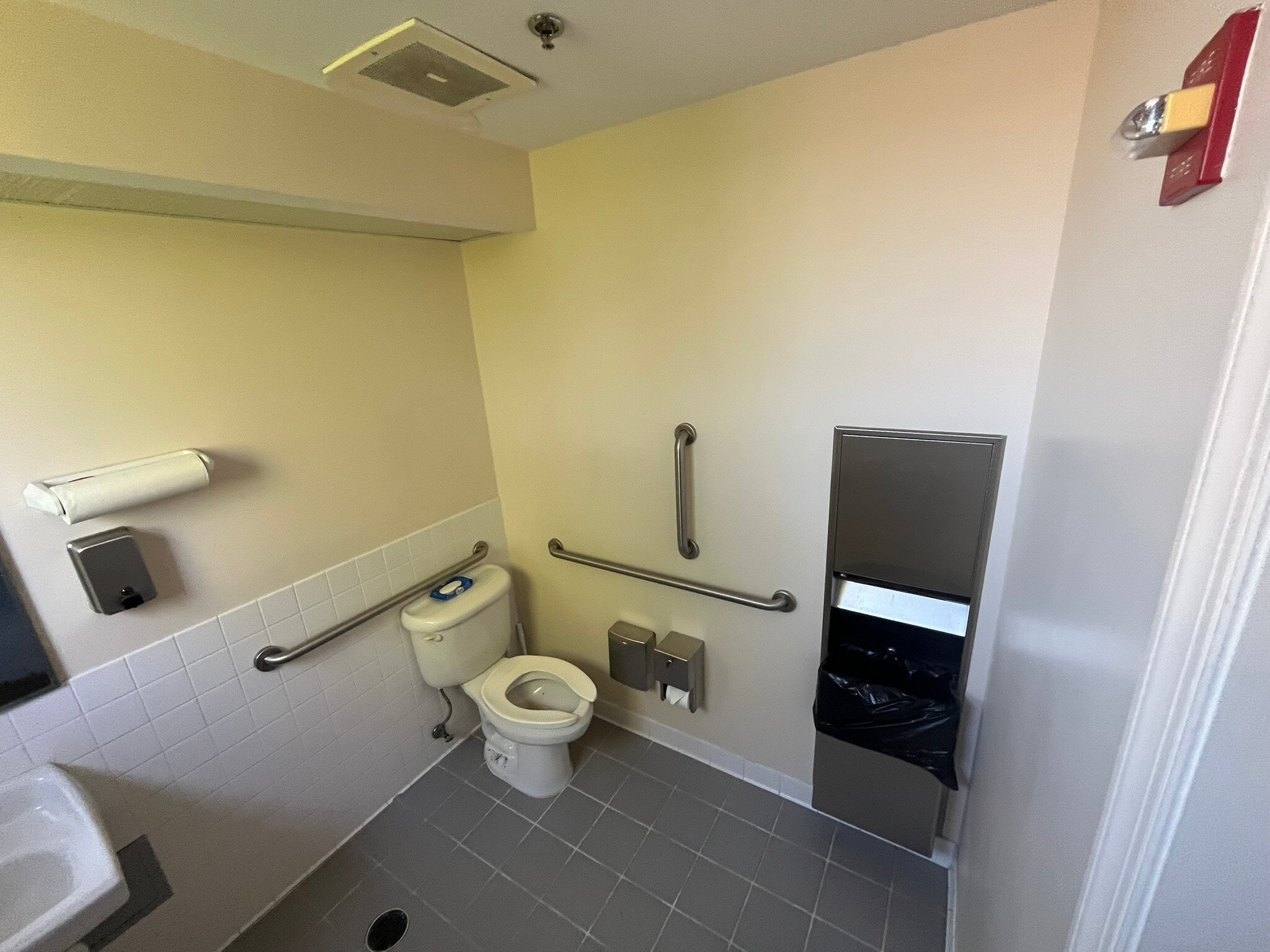 14130 Noblewood Plz, Woodbridge, VA for lease Interior Photo- Image 1 of 7