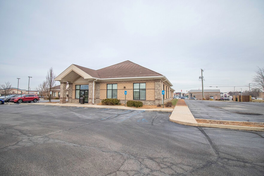 720 W Navajo St, West Lafayette, IN for lease - Building Photo - Image 3 of 21