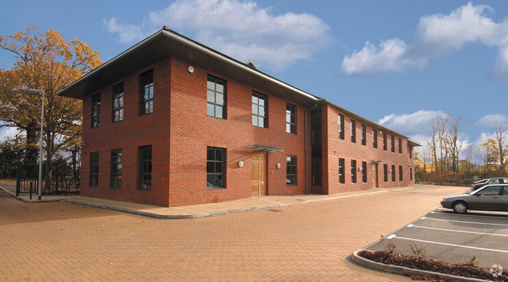 Manor Ln, Crewe à louer - Photo du bâtiment - Image 2 de 12