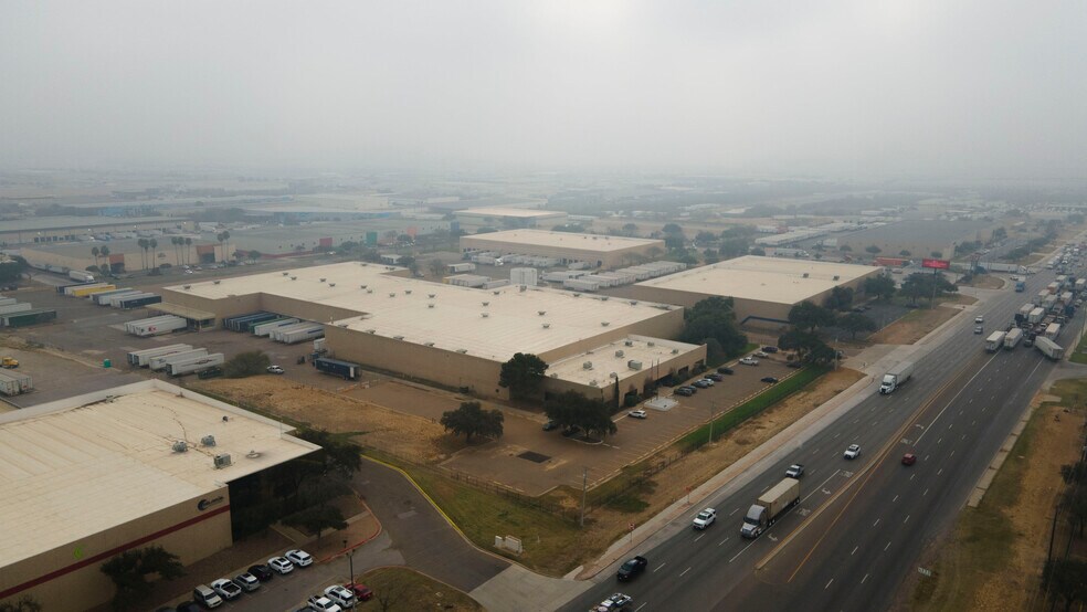 13701 Mines Rd, Laredo, TX for lease - Building Photo - Image 3 of 11