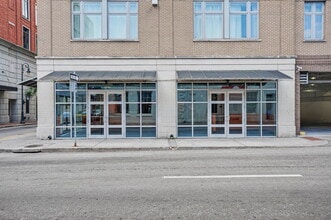 110 W Bryan St, Savannah, GA à louer Photo intérieure- Image 2 de 21