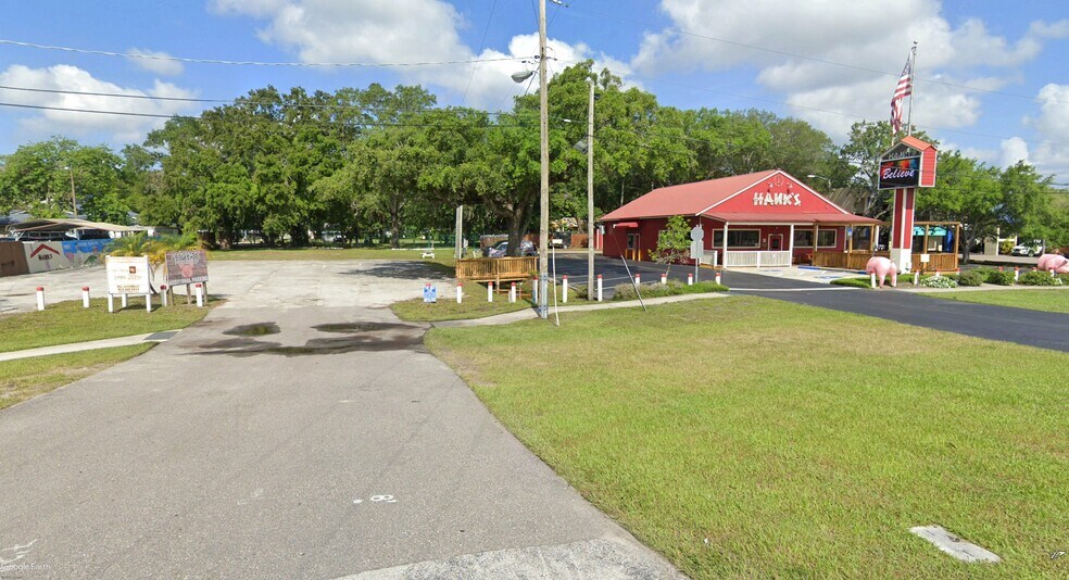 8546 N Dale Mabry Hwy, Tampa, FL à vendre - Photo du bâtiment - Image 1 de 15