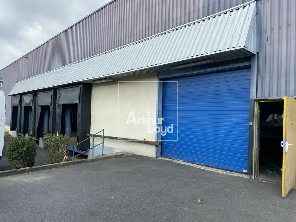 Office in Égly for lease Primary Photo- Image 1 of 6
