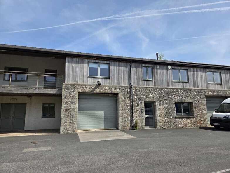 Kendal Rd, Carnforth à louer - Photo du bâtiment - Image 2 de 27