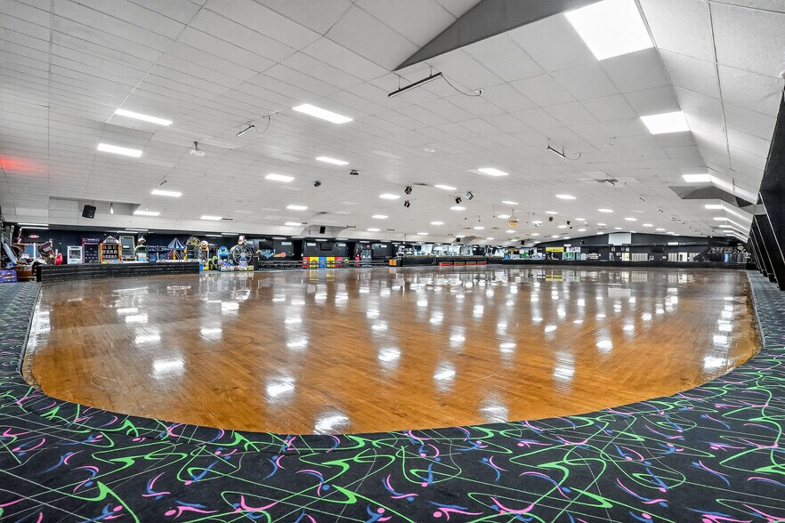 1R Lawton Ave, Taunton, MA à louer - Photo intérieure - Image 3 de 6