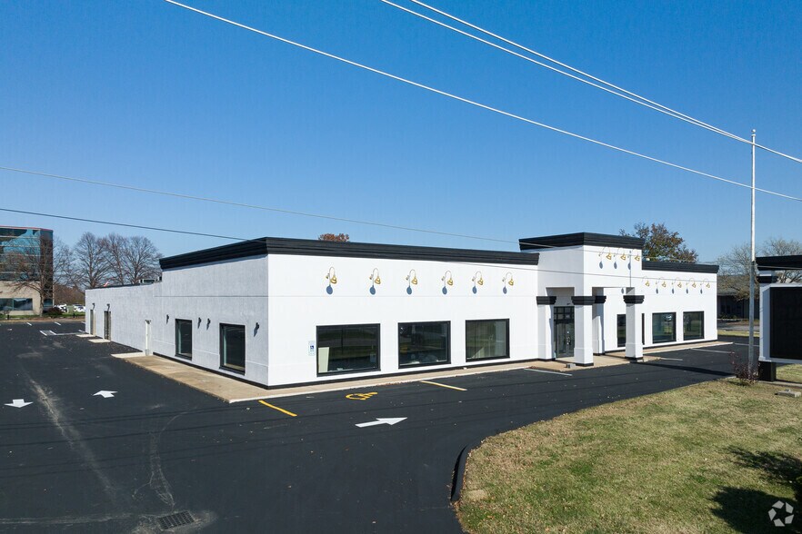 455 Salem Pl, Fairview Heights, IL à louer - Photo principale - Image 1 de 22