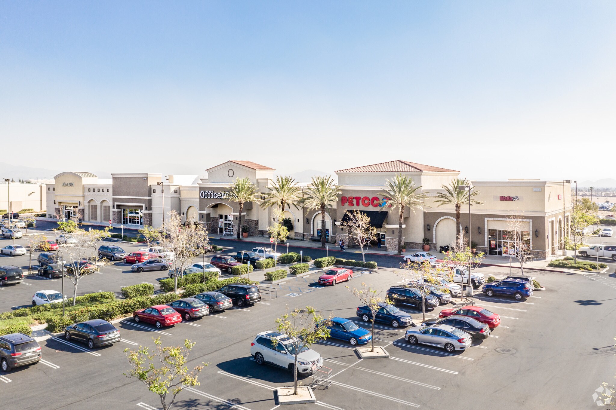 16639-16685 Sierra Lakes Pky, Fontana, CA for lease Building Photo- Image 1 of 16