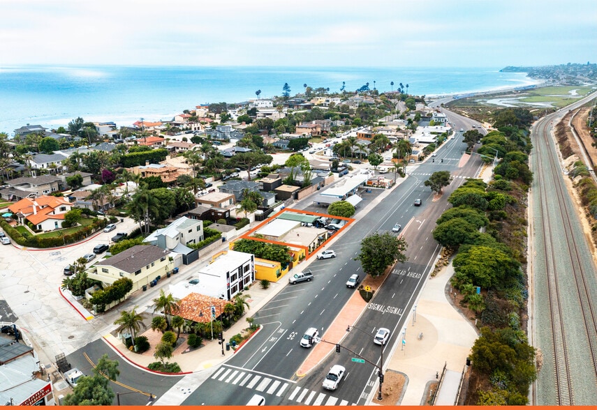 421 N Highway 101, Solana Beach, CA for lease - Aerial - Image 2 of 5