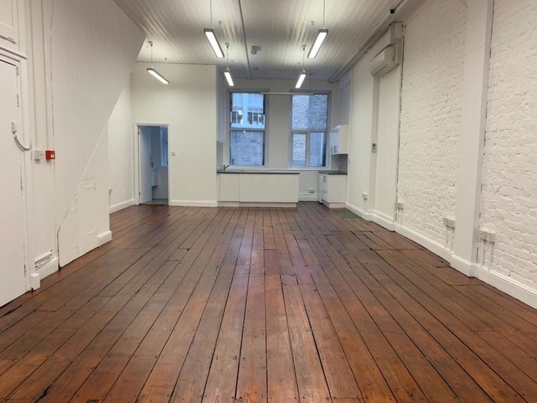 47 Farringdon Rd, London for lease - Interior Photo - Image 2 of 17