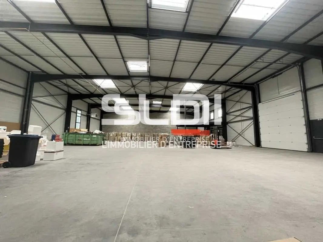Bureau dans Saint-Priest à louer Photo du bâtiment- Image 1 de 8
