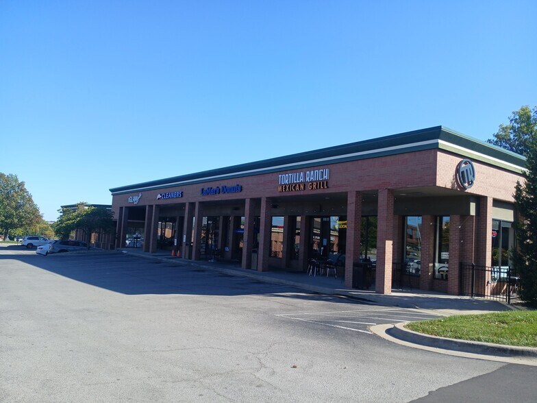 8601-8617 College Blvd, Overland Park, KS à louer - Photo du bâtiment - Image 2 de 6