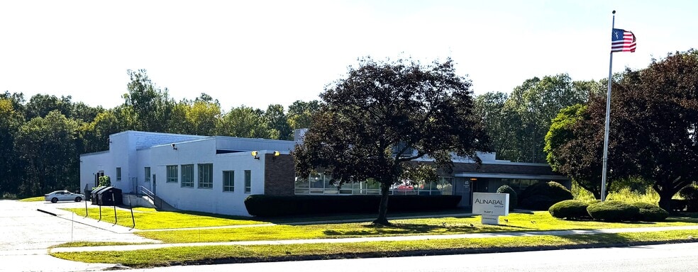 45 Woodmont Rd, Milford, CT for lease - Building Photo - Image 2 of 2