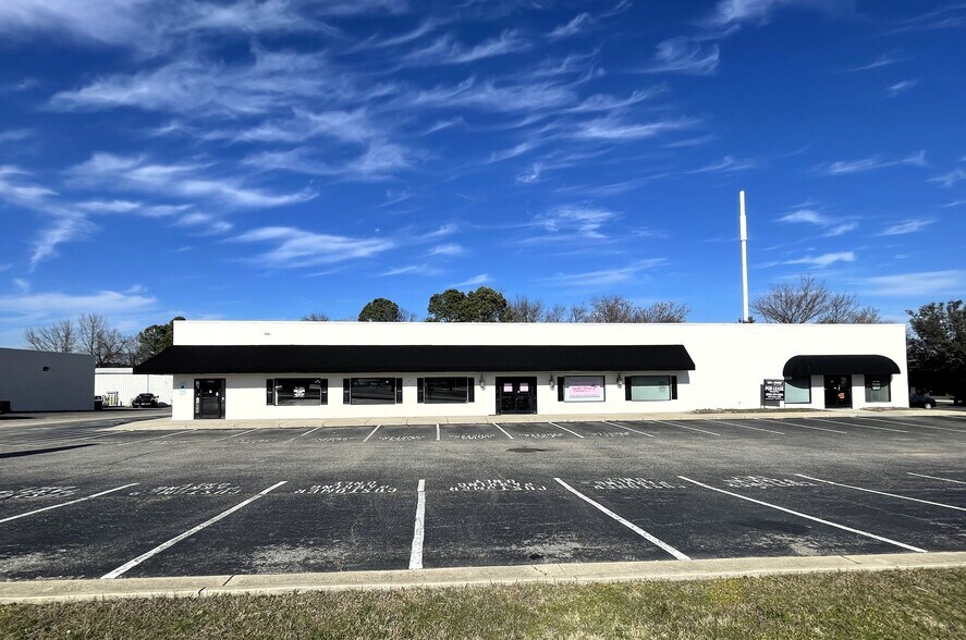 3756 Sycamore Dairy Rd, Fayetteville, NC à louer - Photo du bâtiment - Image 2 de 13