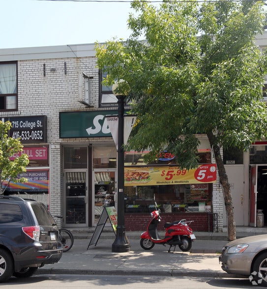 717 College St, Toronto, ON for lease - Building Photo - Image 2 of 2