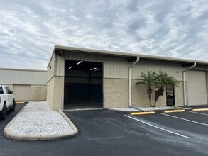 7604 Industrial Ln, Tampa, FL for lease Interior Photo- Image 2 of 7