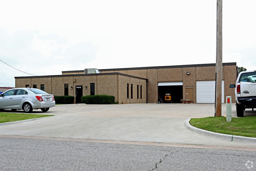 4710 SW 18th St, Oklahoma City, OK for lease - Primary Photo - Image 1 of 6