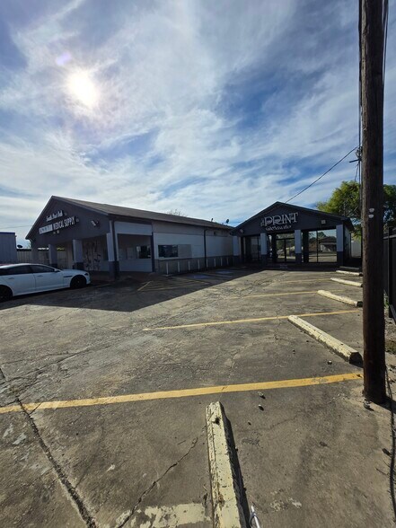 14206 S Post Oak Rd, Houston, TX à vendre - Photo du bâtiment - Image 2 de 14