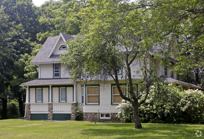 19 Cannon Rd, Wilton, CT à vendre - Photo principale - Image 1 de 1