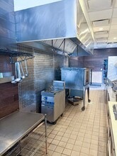 15 E Wilson St, Batavia, IL for lease Interior Photo- Image 2 of 19