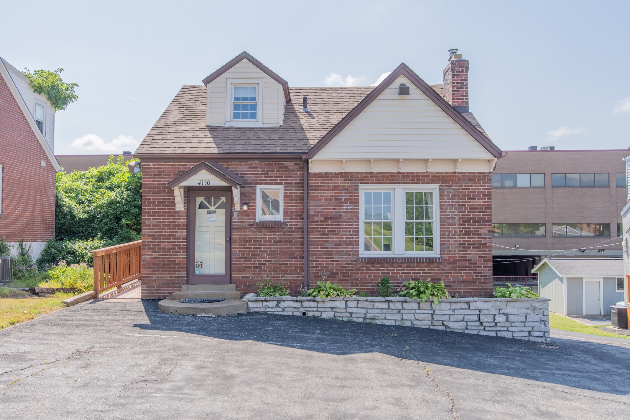 4150 Crescent Dr, Saint Louis, MO for sale Building Photo- Image 1 of 28