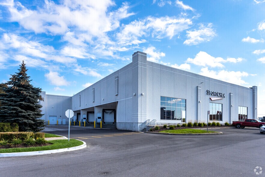 785 Britannia Rd, Mississauga, ON à louer - Photo du bâtiment - Image 3 de 5