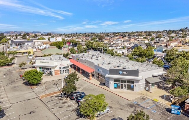 4210-4250 Macdonald Ave, Richmond, CA portefeuille de 2 propriétés à vendre sur LoopNet.ca - Photo du bâtiment - Image 3 de 12