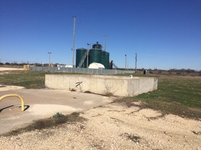 6750 W 67 Hwy, Cleburne, TX for lease - Building Photo - Image 3 of 14