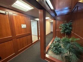 3011-3019 Village Office Pl, Champaign, IL for lease Interior Photo- Image 1 of 5