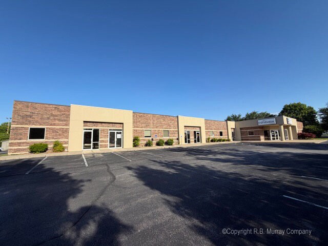 1701 S Enterprise Ave, Springfield, MO à louer Photo principale- Image 1 de 8