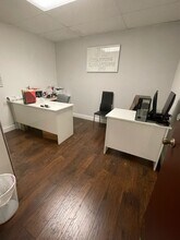 5881 NW 151st St, Miami Lakes, FL à louer Photo du bâtiment- Image 1 de 3