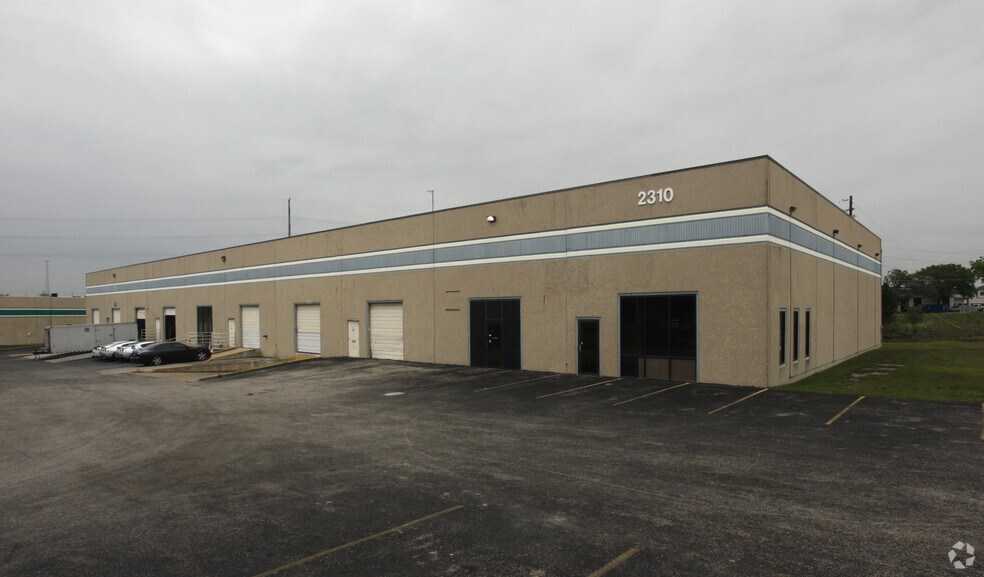 2310 Donley Dr, Austin, TX à louer - Photo du bâtiment - Image 2 de 2