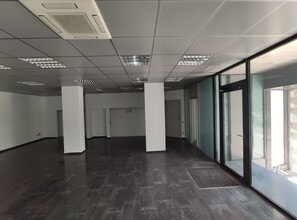 Retail in Terrassa, Barcelona for lease Interior Photo- Image 1 of 13