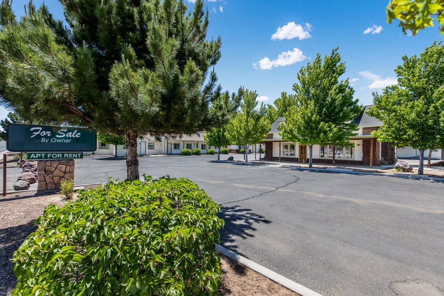 2010 E Route 66, Flagstaff, AZ à vendre - Photo du bâtiment - Image 3 de 21