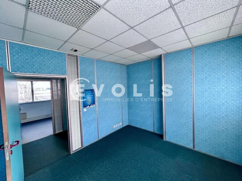 Office in Grigny for sale - Interior Photo - Image 2 of 6