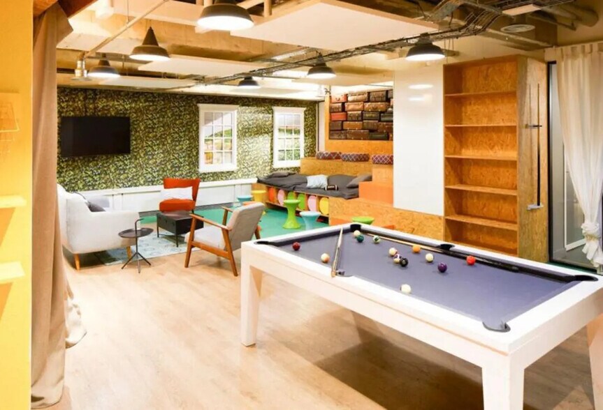 205-207 Rue De Bercy, Paris à louer - Photo du bâtiment - Image 3 de 7