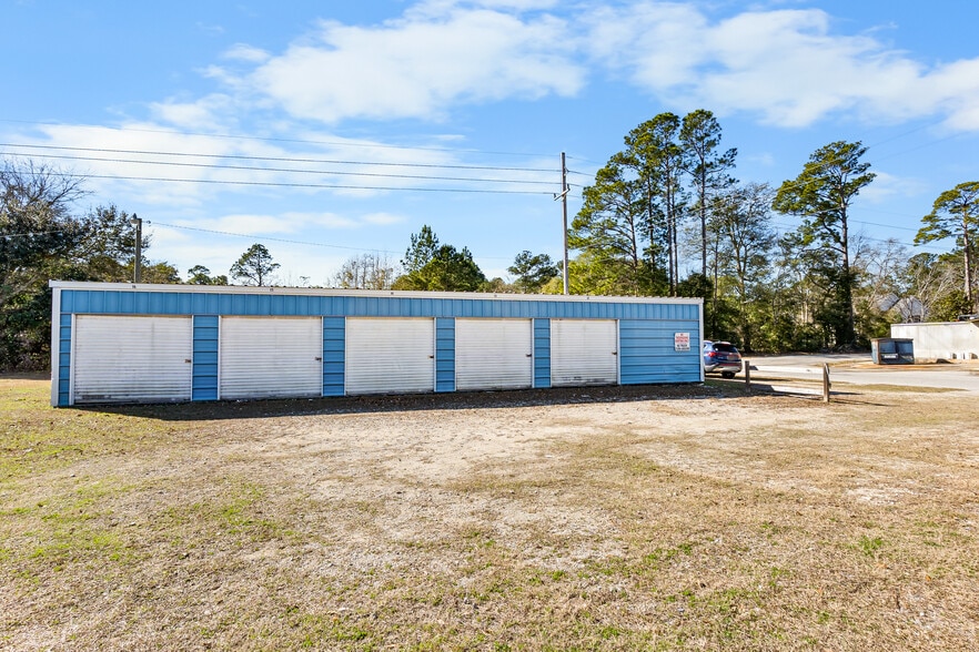 Hampton County Storage Portfolio portfolio of 1 properties for sale on LoopNet.ca - Building Photo - Image 3 of 15