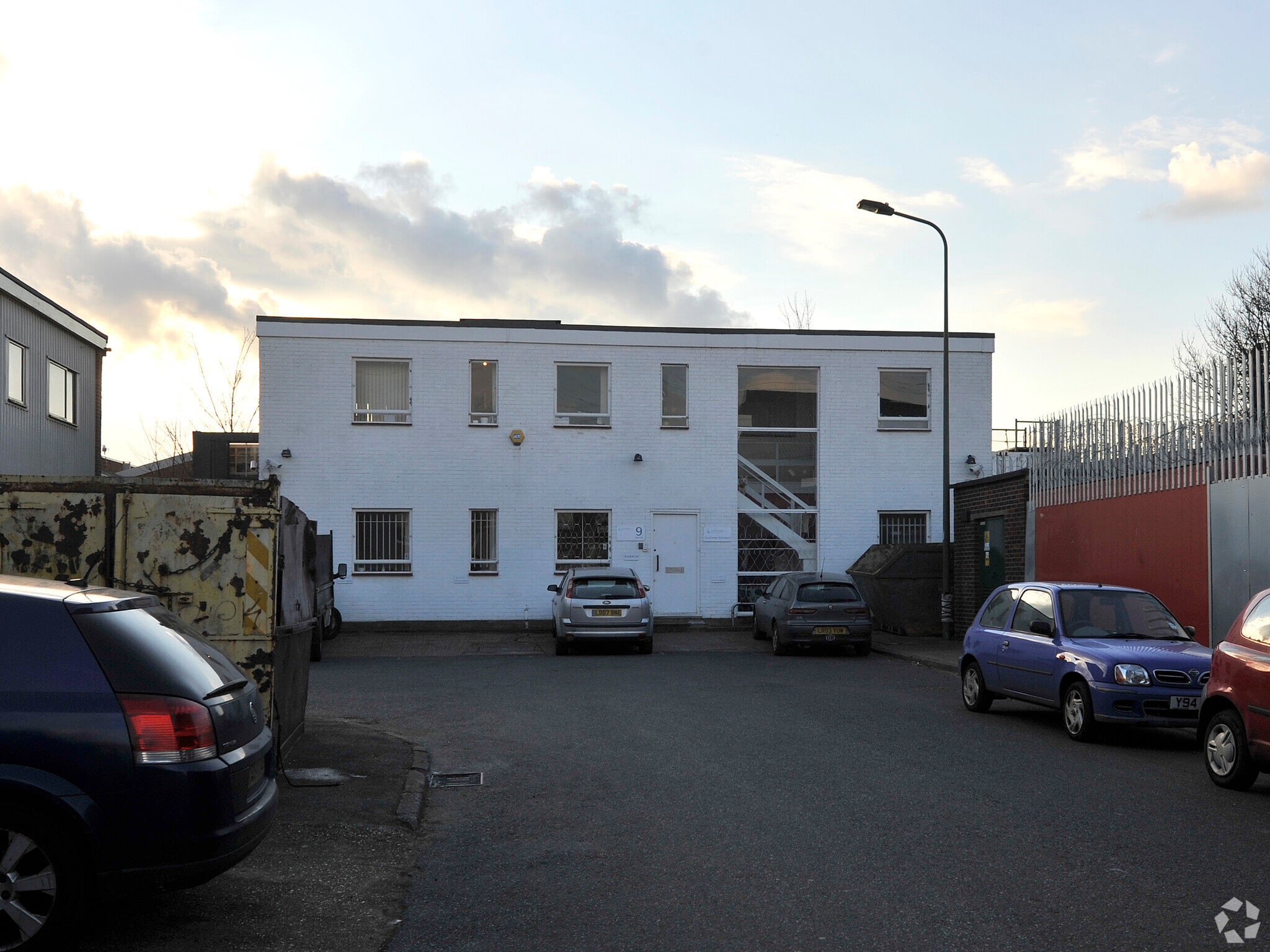 9 Lyon Rd, London for lease Primary Photo- Image 1 of 6