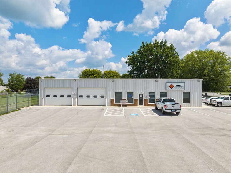 1202 Lincoln Hwy, Wapakoneta, OH à vendre - Photo du bâtiment - Image 1 de 1