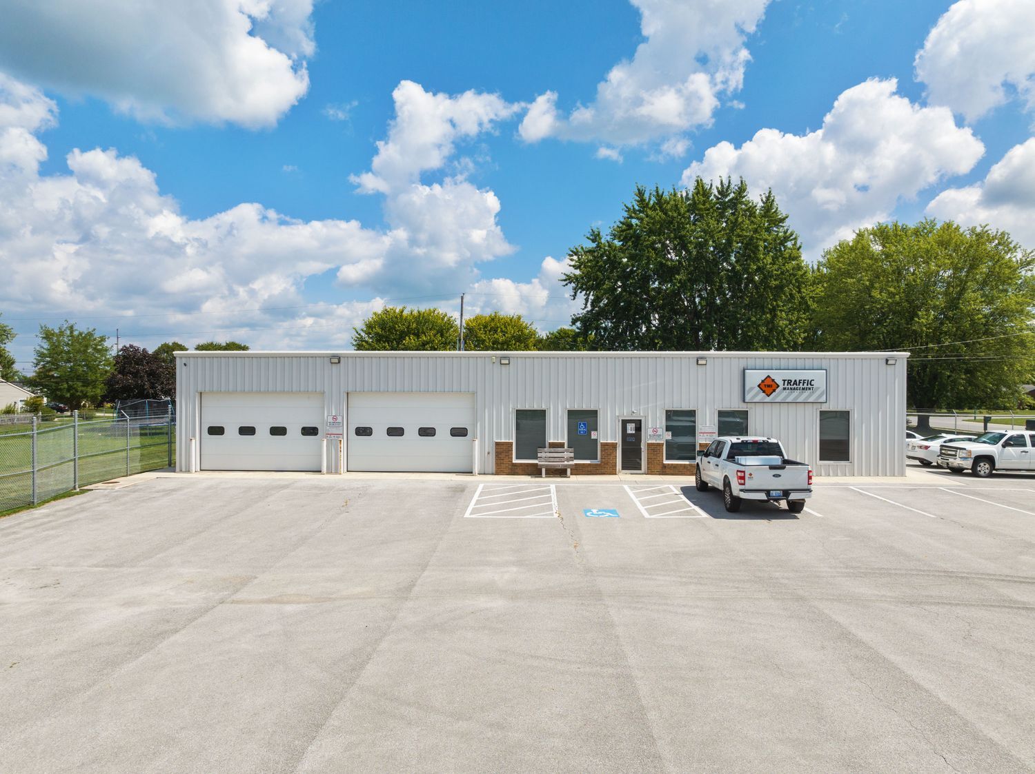 1202 Lincoln Hwy, Wapakoneta, OH à vendre Photo du bâtiment- Image 1 de 1