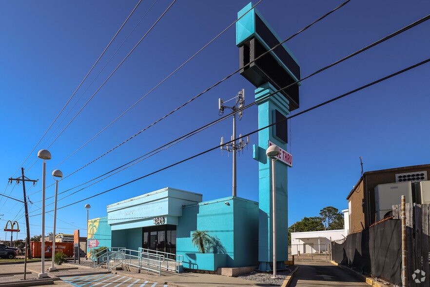5249 Veterans Memorial Blvd, Metairie, LA for lease - Building Photo - Image 2 of 4