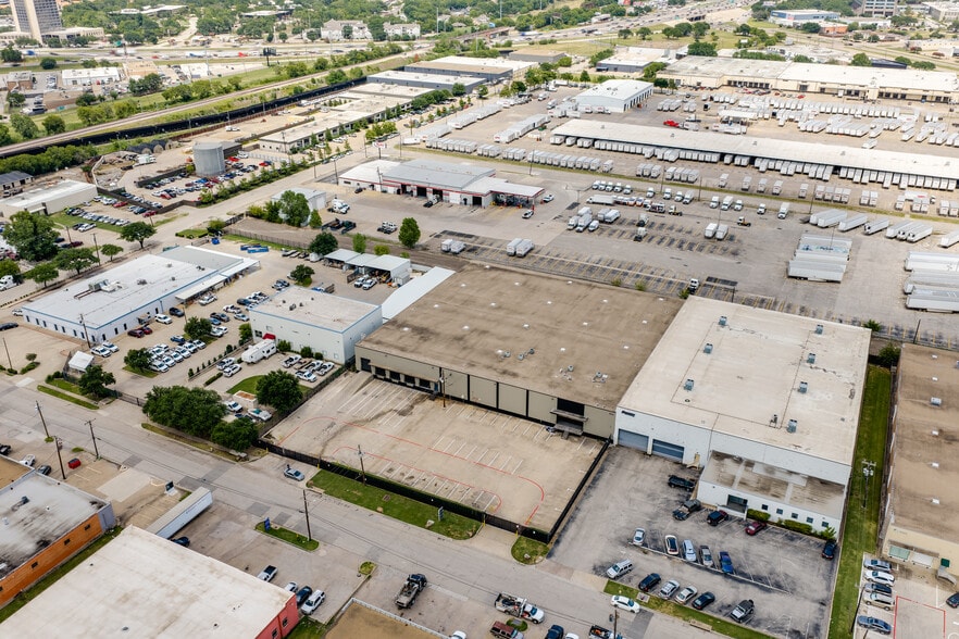 5124 Sharp St, Dallas, TX for lease - Building Photo - Image 3 of 14