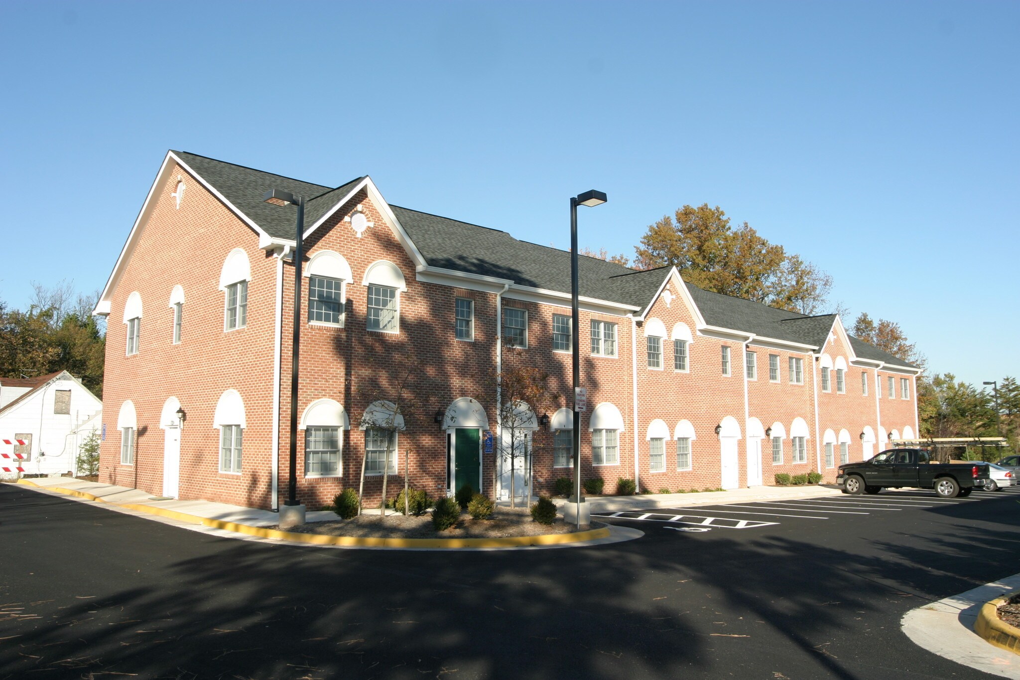 722 Grant St, Herndon, VA à louer Photo principale- Image 1 de 15