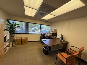 4905 W Laurel St, Tampa, FL for lease Interior Photo- Image 1 of 4