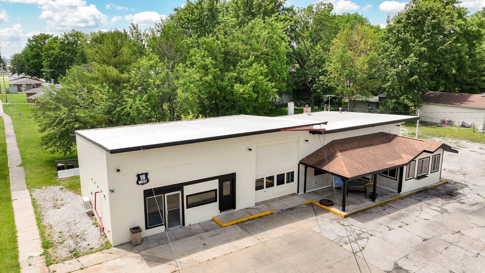 406 W Carpenter St, Jerseyville, IL à vendre - Photo du bâtiment - Image 3 de 52