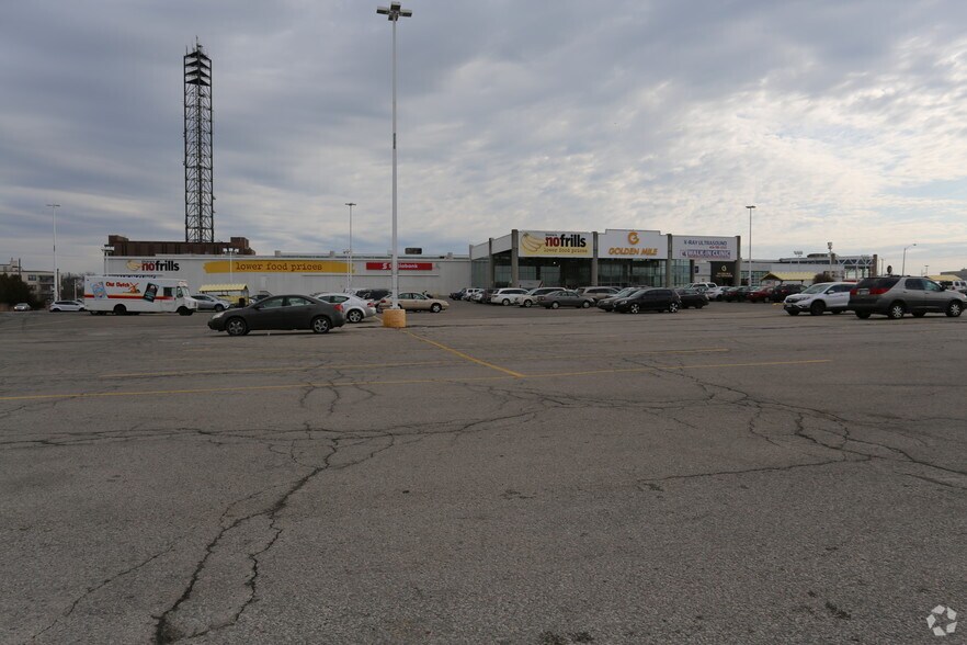 1880 Eglinton Ave E, Toronto, ON for lease - Building Photo - Image 1 of 5