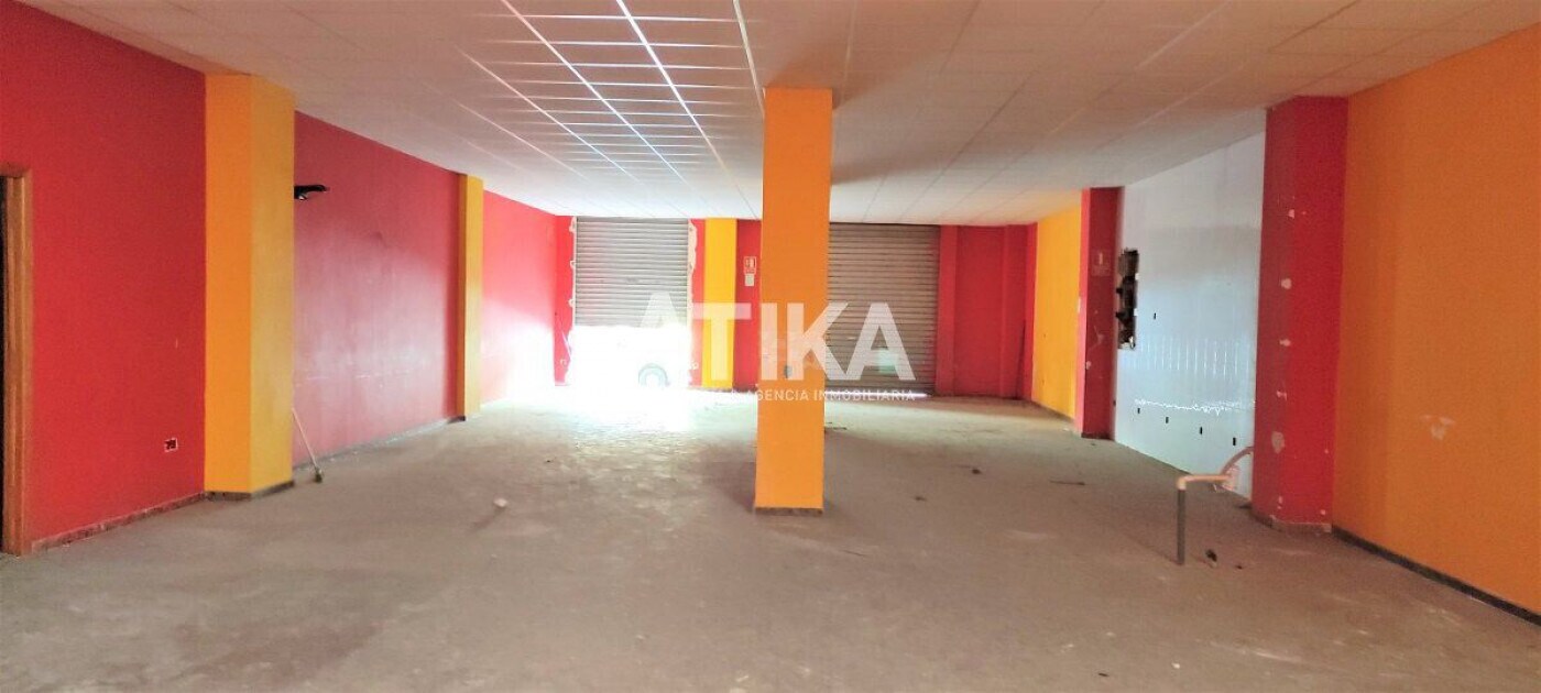 Retail in Ontinyent for sale Interior Photo- Image 1 of 15