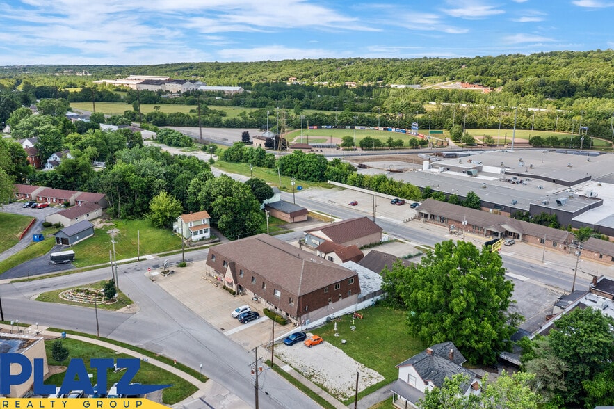 71 Terrace St, Struthers, OH for sale - Building Photo - Image 1 of 11