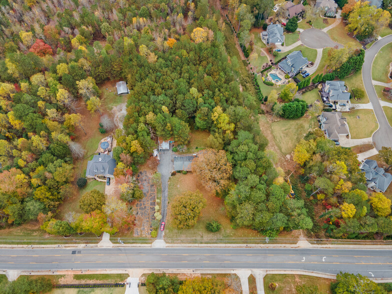 365 Mary Alice Park Rd, Cumming, GA for sale - Primary Photo - Image 2 of 8