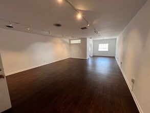 101-109 S Robertson Blvd, Los Angeles, CA for lease Interior Photo- Image 1 of 4