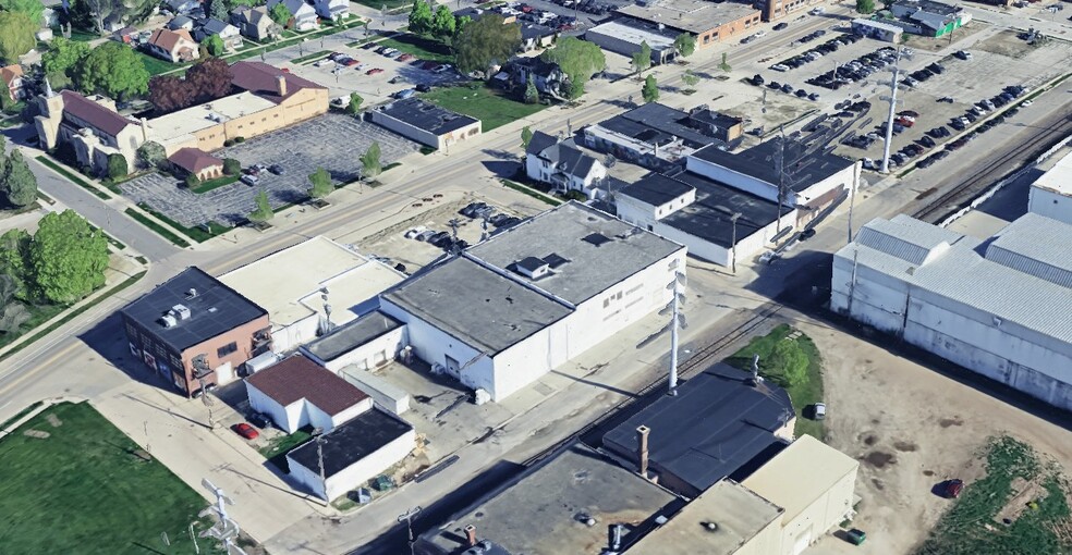 S Broadway Properties portfolio of 4 properties for sale on LoopNet.ca - Building Photo - Image 2 of 5